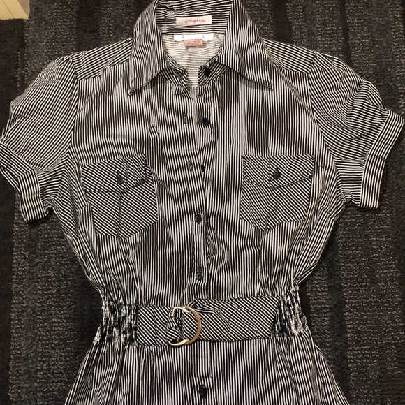 Dress - Picture 2 of 4